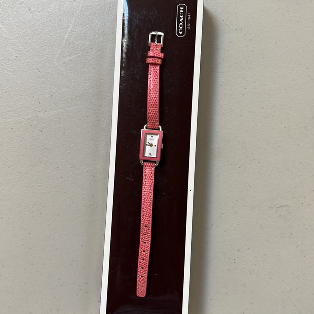 Pink Coach watch - Picture 2 of 6